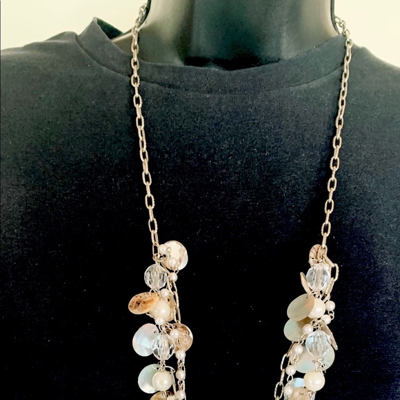 Mother-of-pearl coins & silver tone long metal chain necklace with pearls chain - Picture 4 of 5